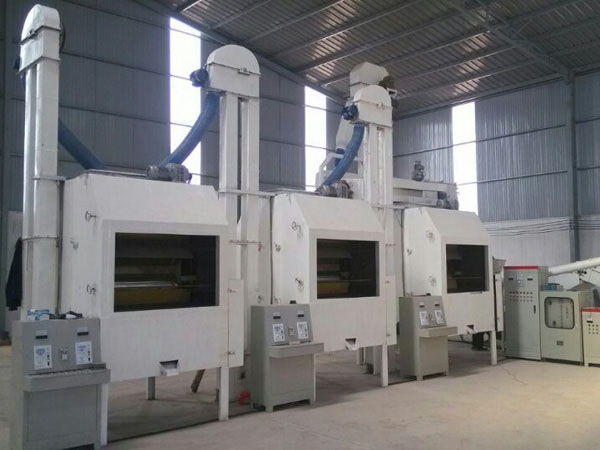 免费评书机藏高价药骗局 深圳市监局立查两家涉事企业